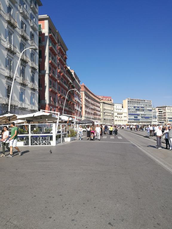 Bed Morelli 49 , Chiaia Napoli