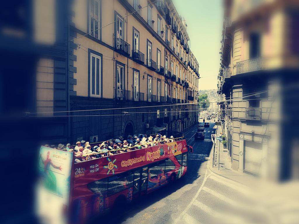 Bed Morelli 49 , Chiaia Bed & Breakfast Napoli