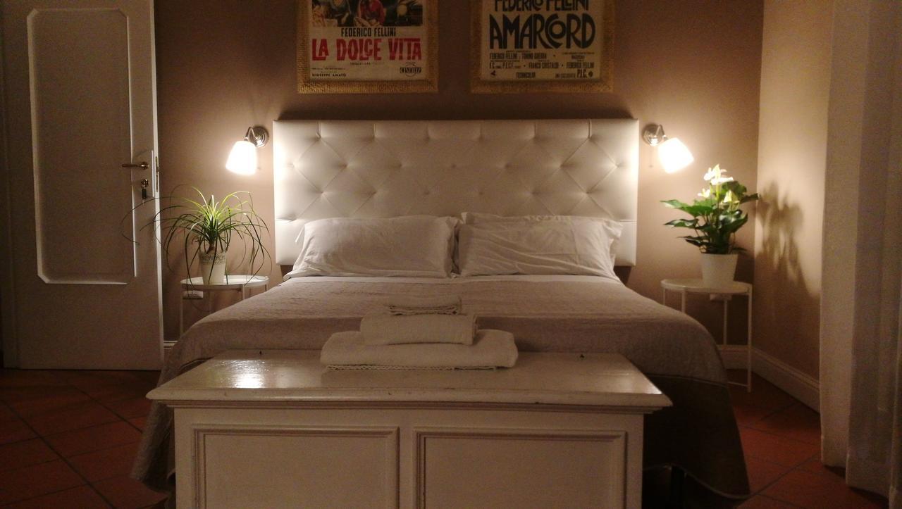Bed Morelli 49 , Chiaia Bed & Breakfast Napoli