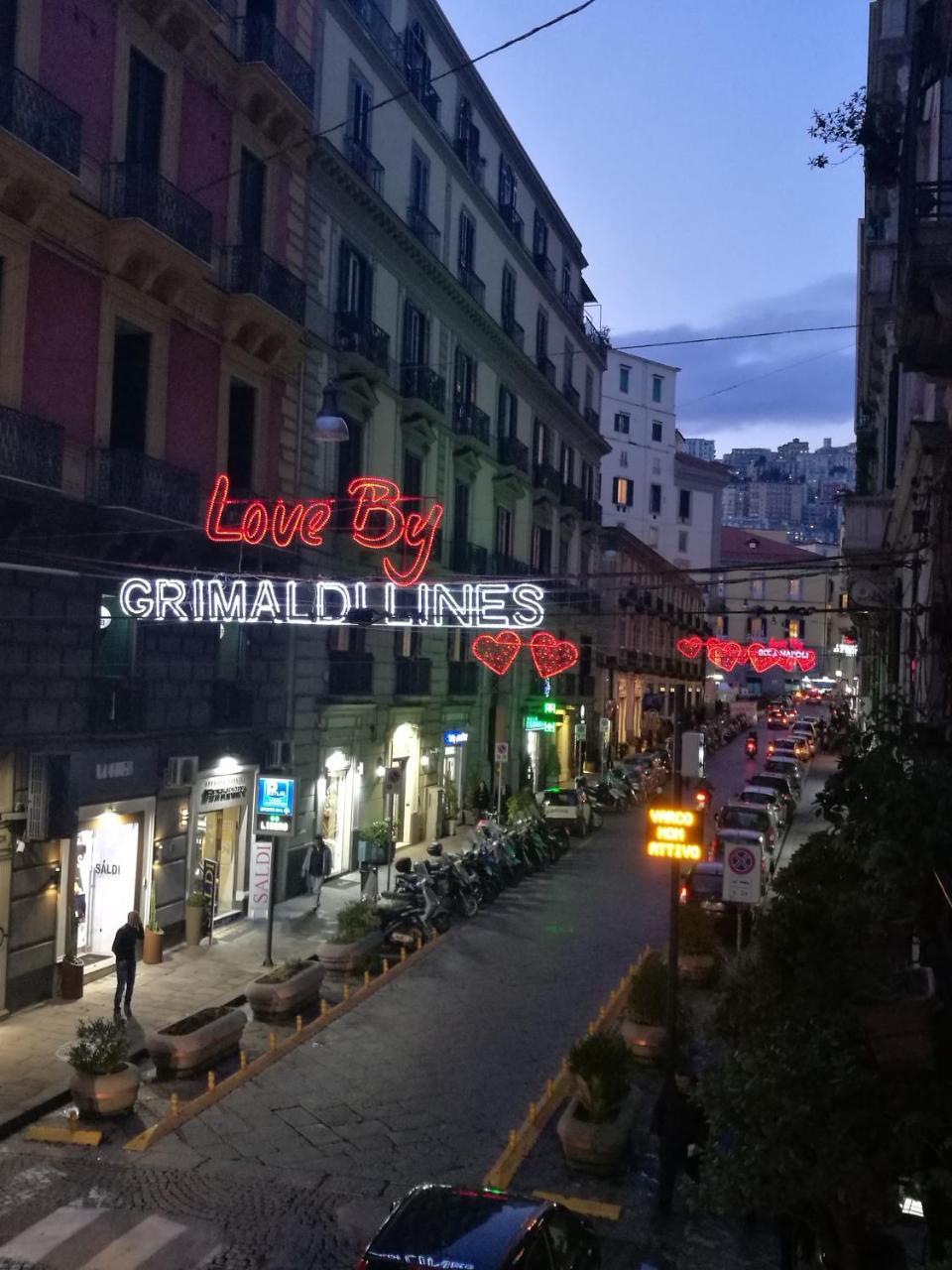 Bed Morelli 49 , Chiaia Napoli