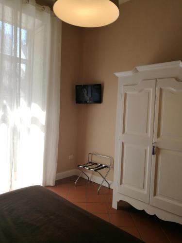 Bed Morelli 49 , Chiaia Bed & Breakfast Napoli